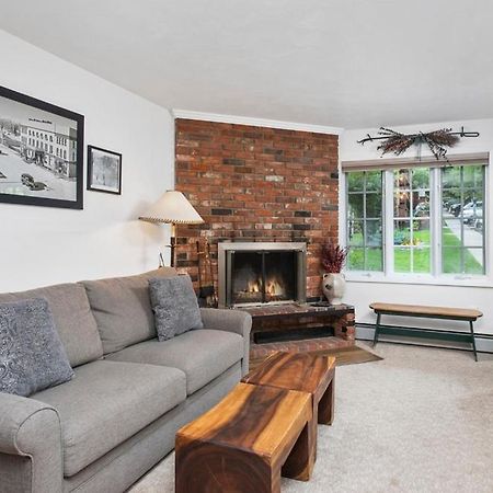 Alpenblick 1, Three Level Townhouse With Fireplace, Private Balcony, And Great Location Aspen Exterior photo